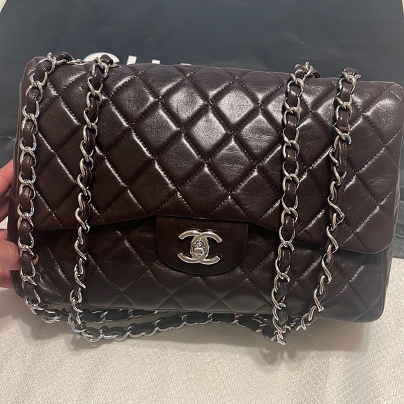 Chanel brown classic flap bag - Picture 2 of 15